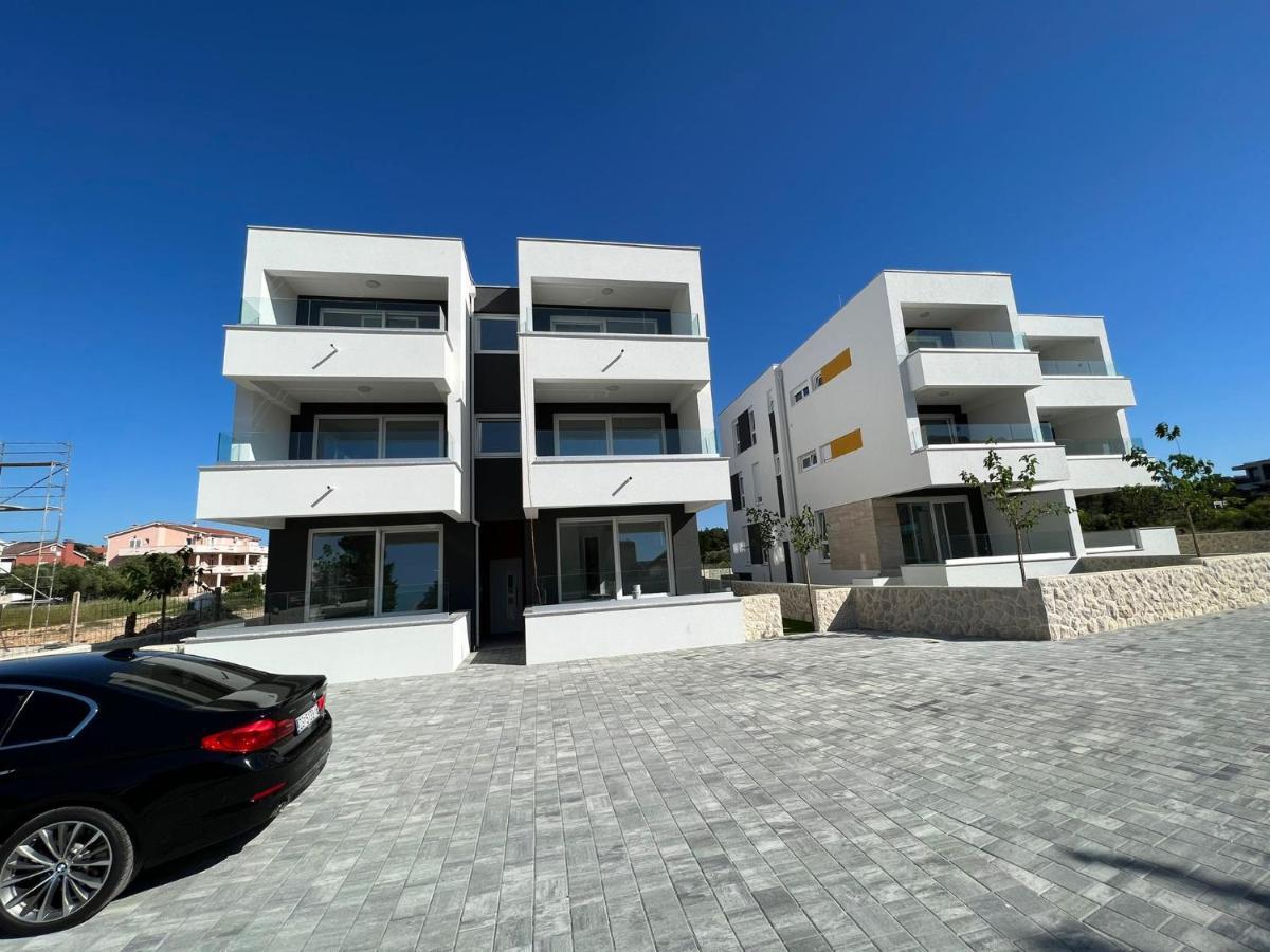 Black Pearl Novalja Exterior photo